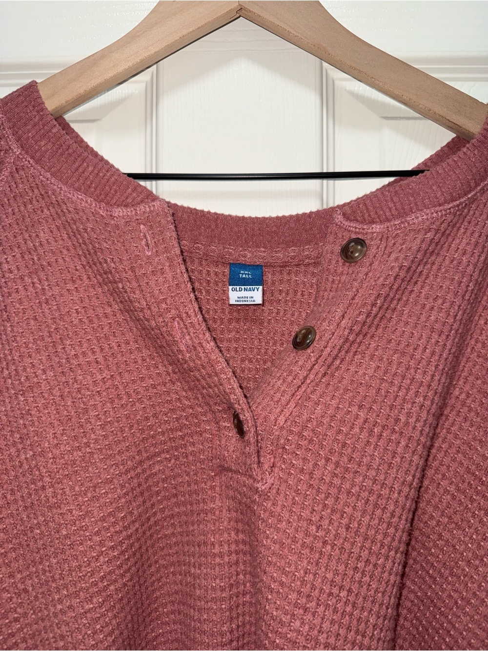 Old Navy XXL Tall Pink Waffle Knit Henley Long Sleeve Top - Picture 3 of 7
